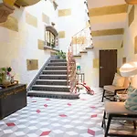 Condesa Art Deco B&B