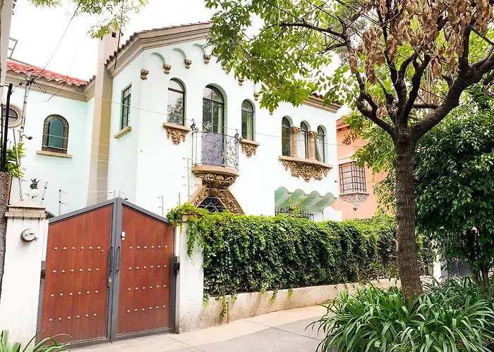 Condesa Art Deco B&B